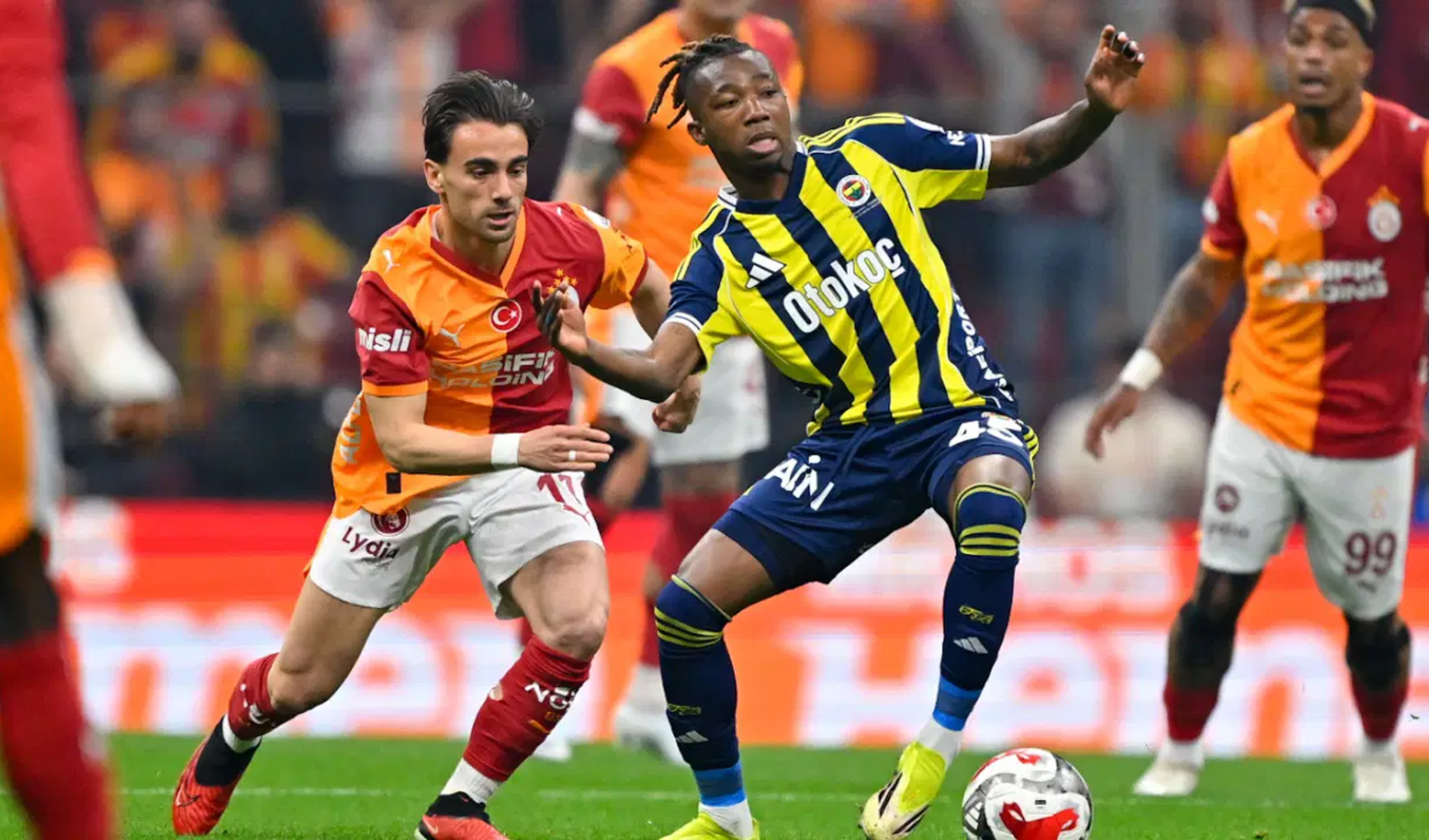 Yunus Akgün'den penaltı yorumu: 'Değmedim diyor ama...'