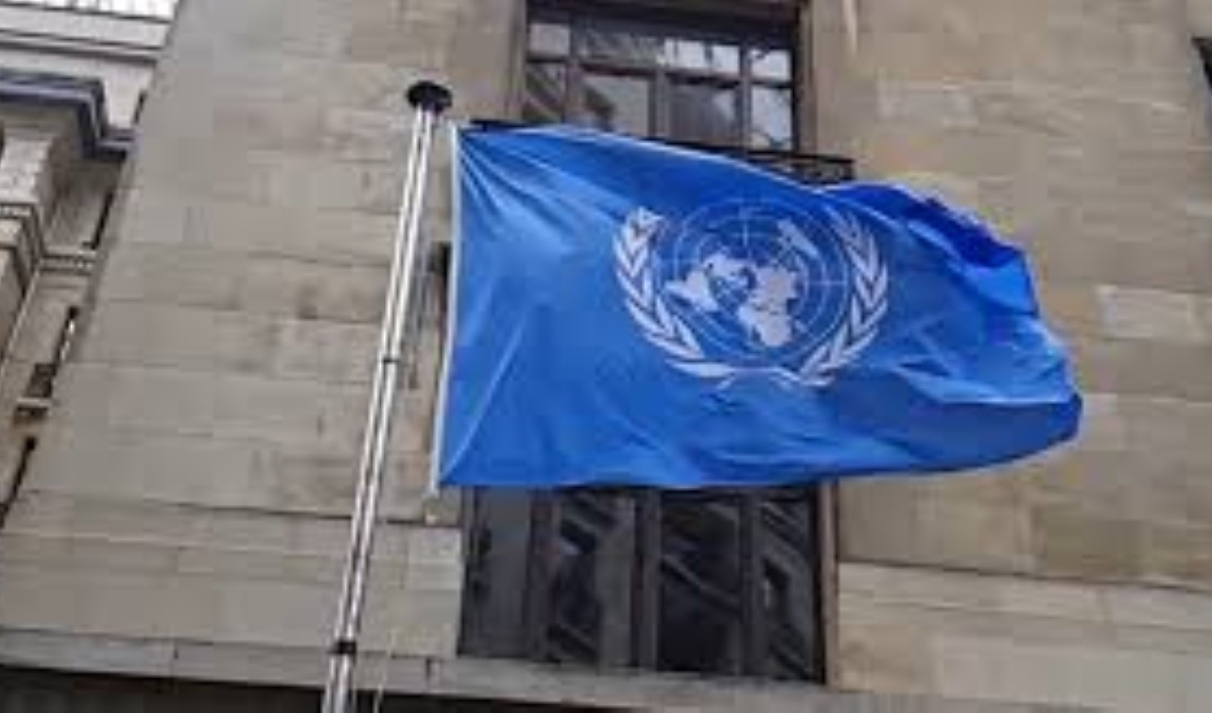 BM'den Hürmüz uyarısı