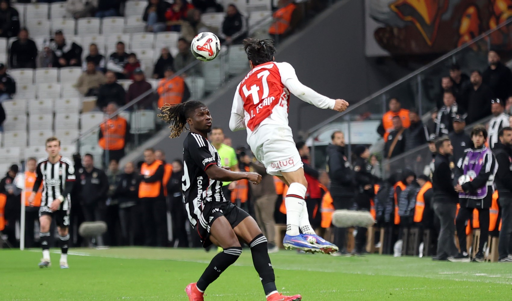 Beşiktaş, ligde 8. beraberliğini aldı