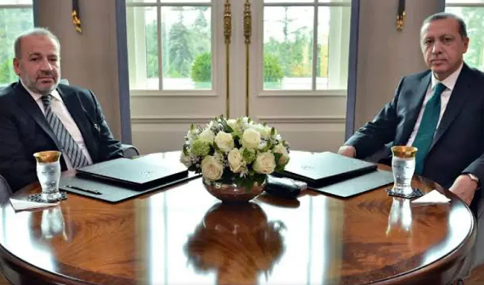 Cumhurbaşkanı Erdoğan’ın eski hukuk danışmanı İzzet Özgenç hakkında hapis istemi: Onur, şeref ve saygınlığı zedeleyebilir