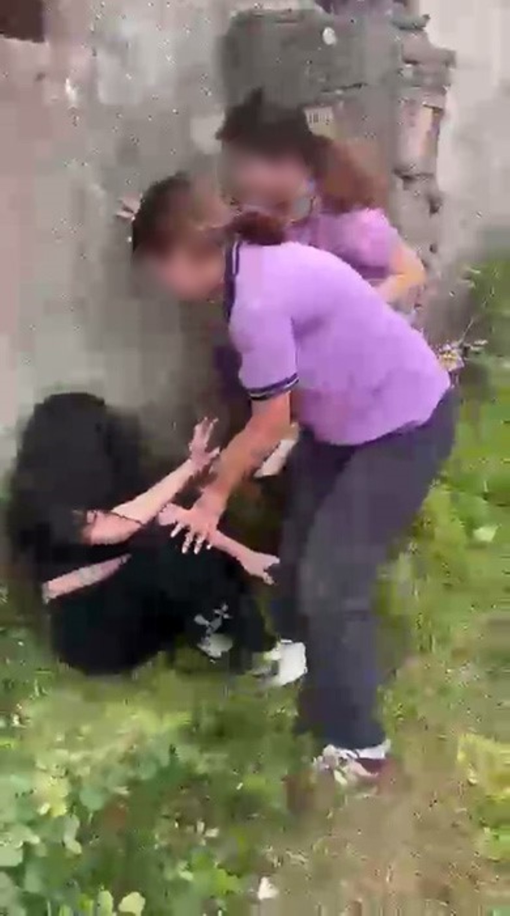 Akran zorbalığı cinsiyet dinlemiyor: Şikayetçi olursan daha kötü döveriz