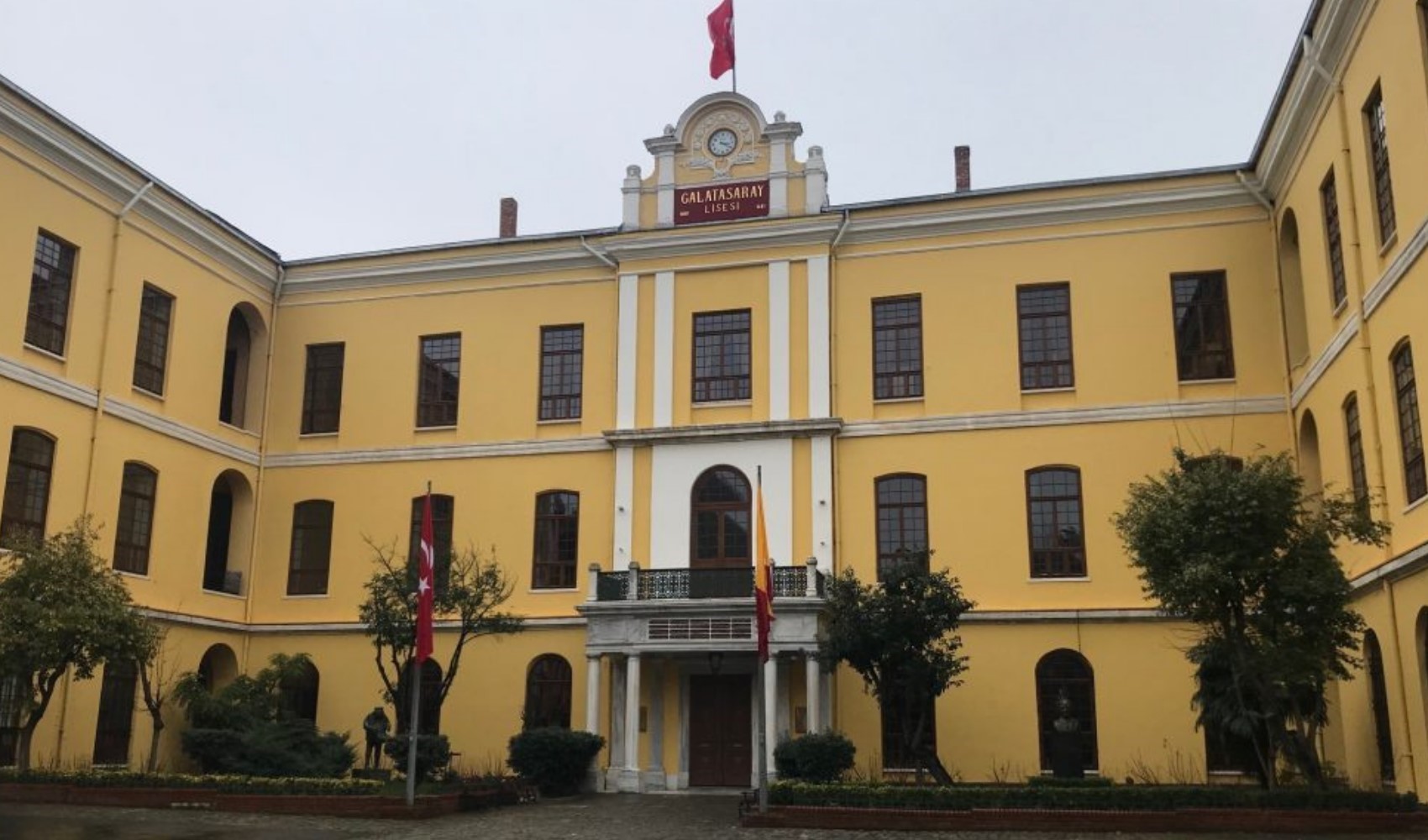 Sosyal medyada gündem oldu... Galatasaray Lisesi'nde tepki çeken zil sesi