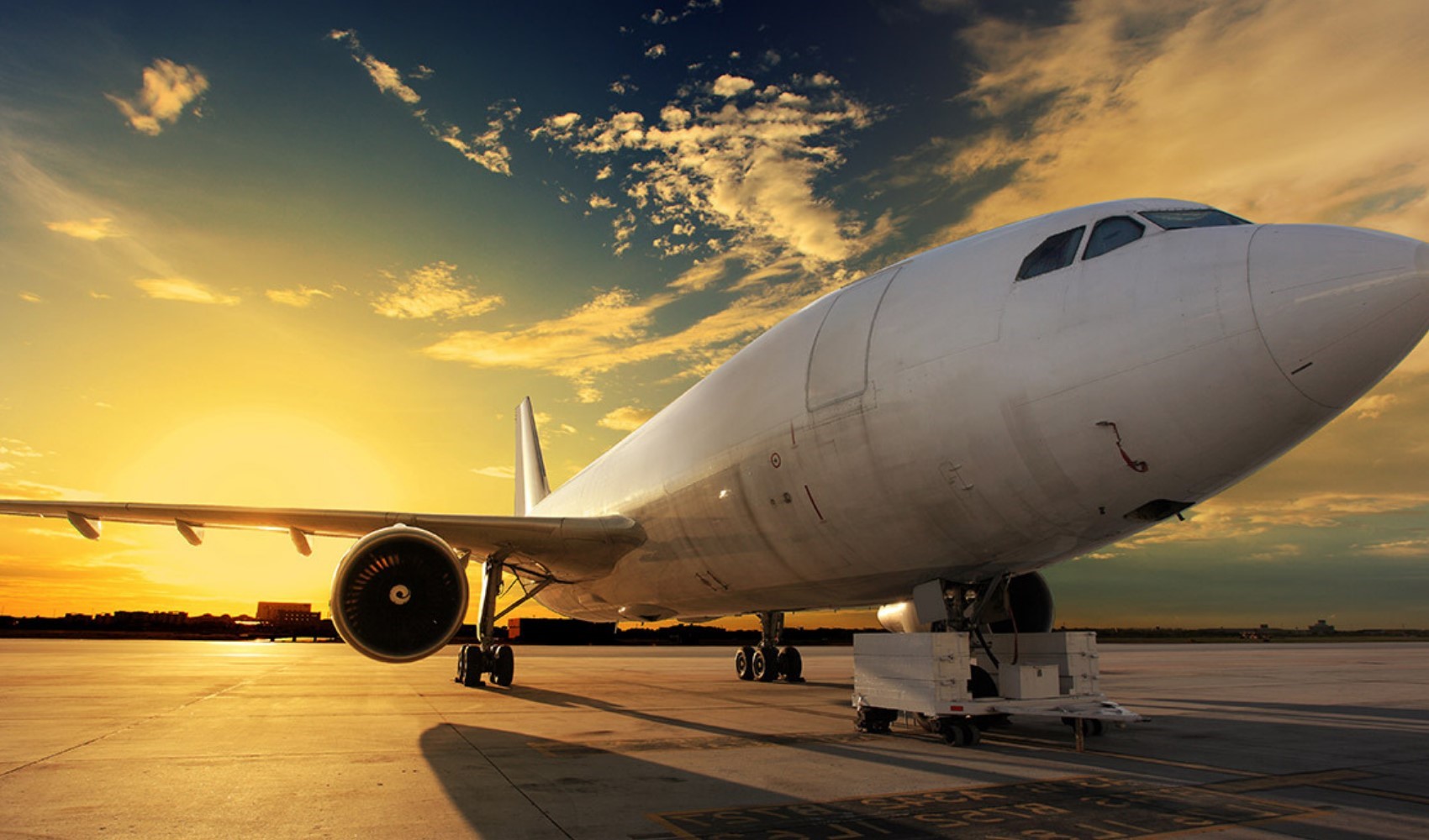 Uçakta büyük kriz: Çıkan tartışma nedeniyle acil iniş yaptı!