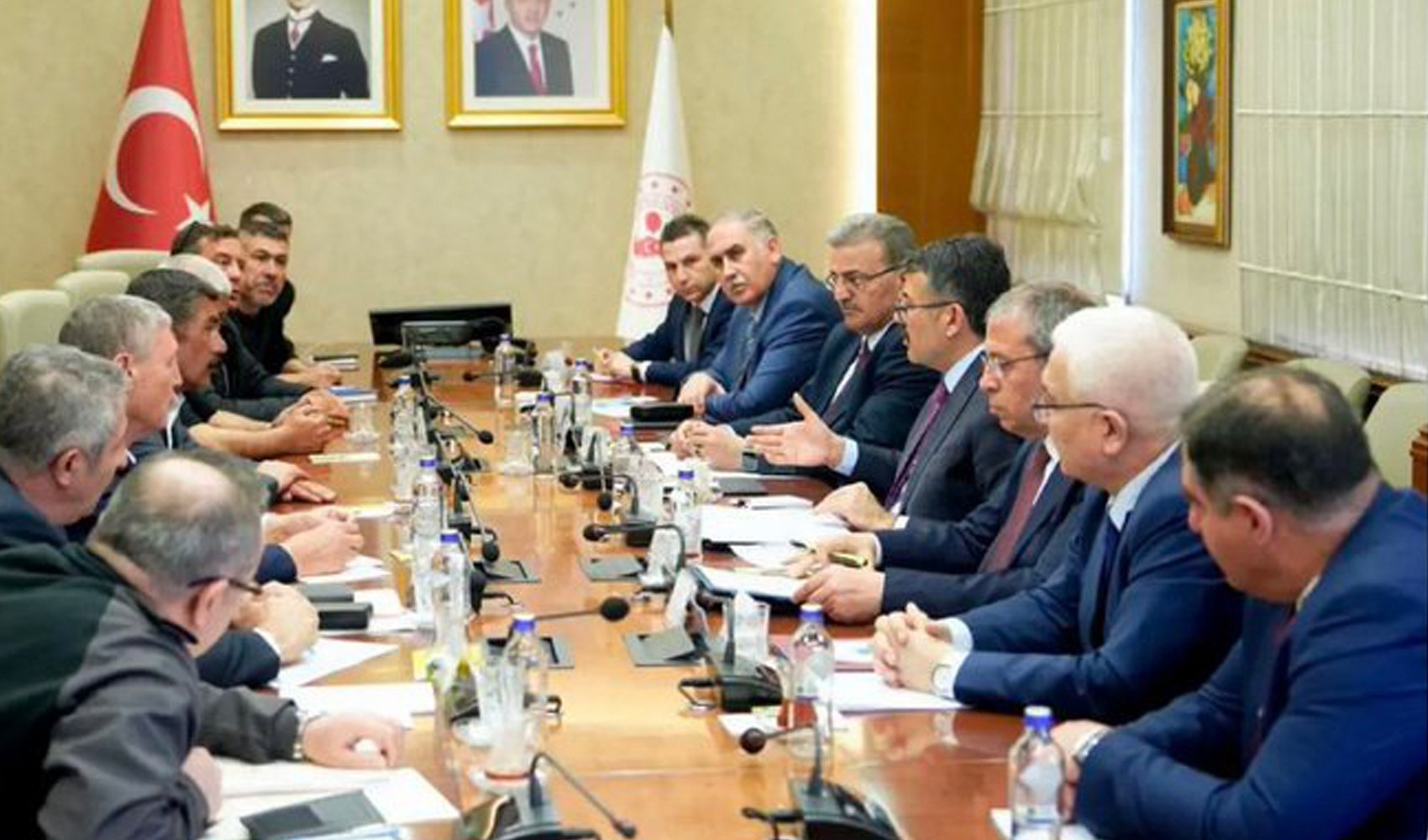 AKP'li Tayyar'dan 'neden aç gözlü sermayenin yanındayız' tepkisi