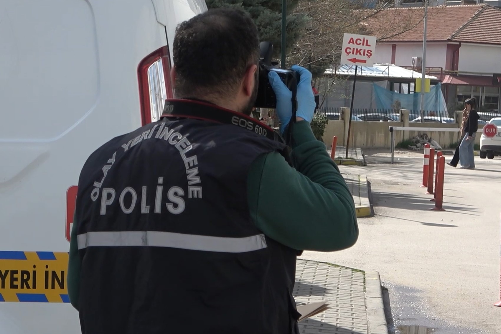 Nikahsız birliktelikten doğan bebekle fotoğraf paylaşan çift hastanede bıçaklandı