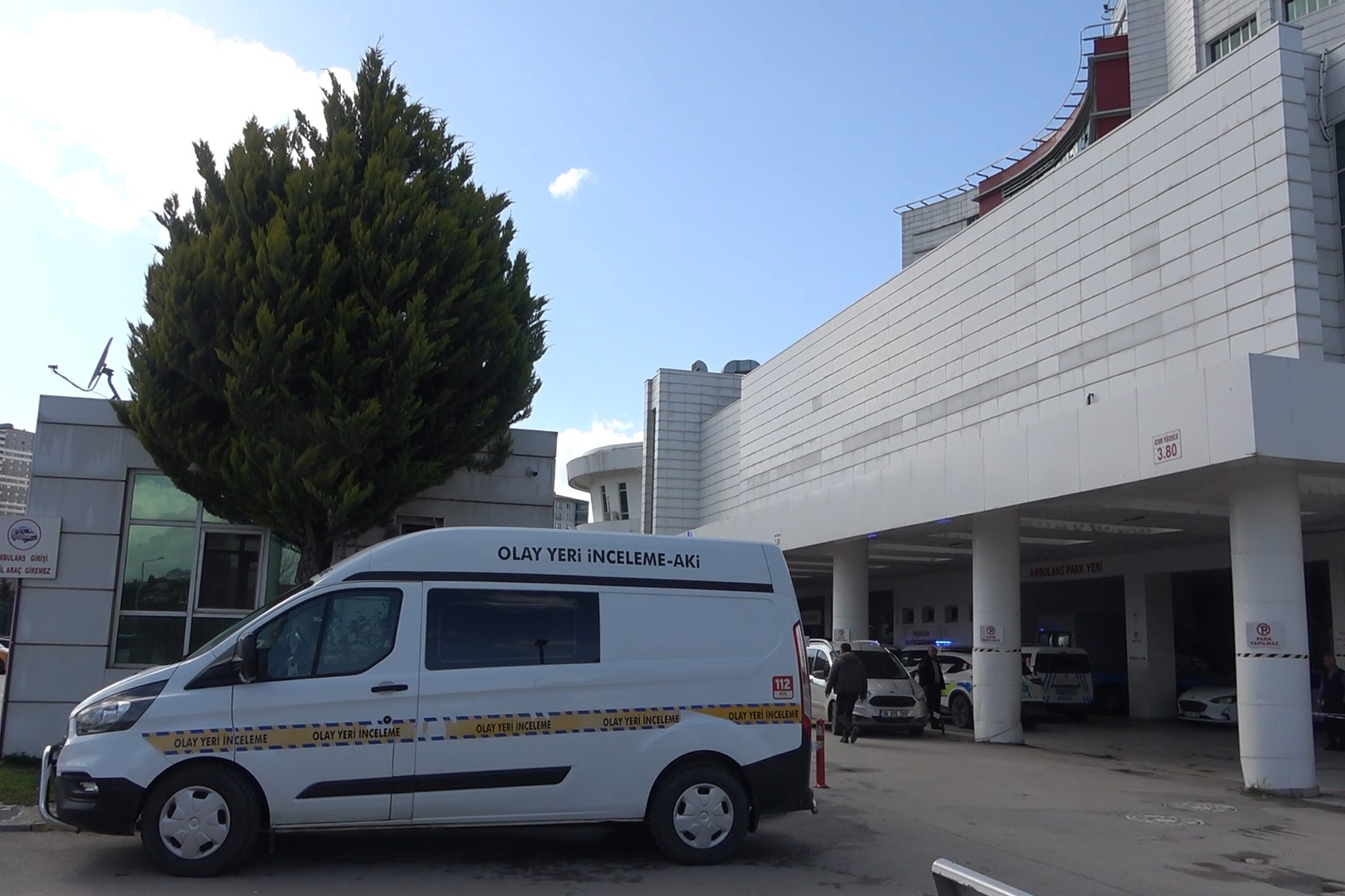 Nikahsız birliktelikten doğan bebekle fotoğraf paylaşan çift hastanede bıçaklandı