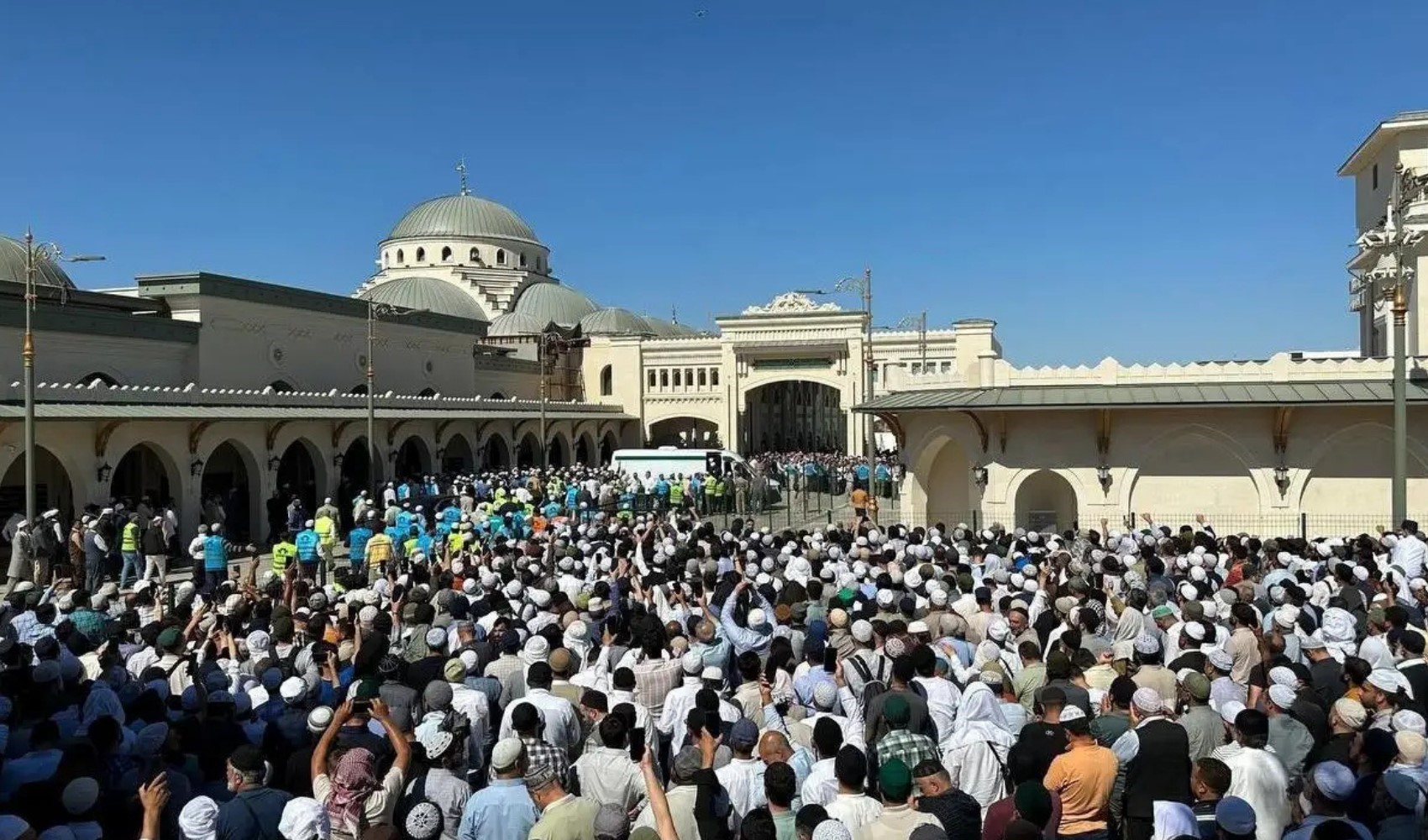 Antalya’daki Menzil dergâhı davasında yemin gerilimi