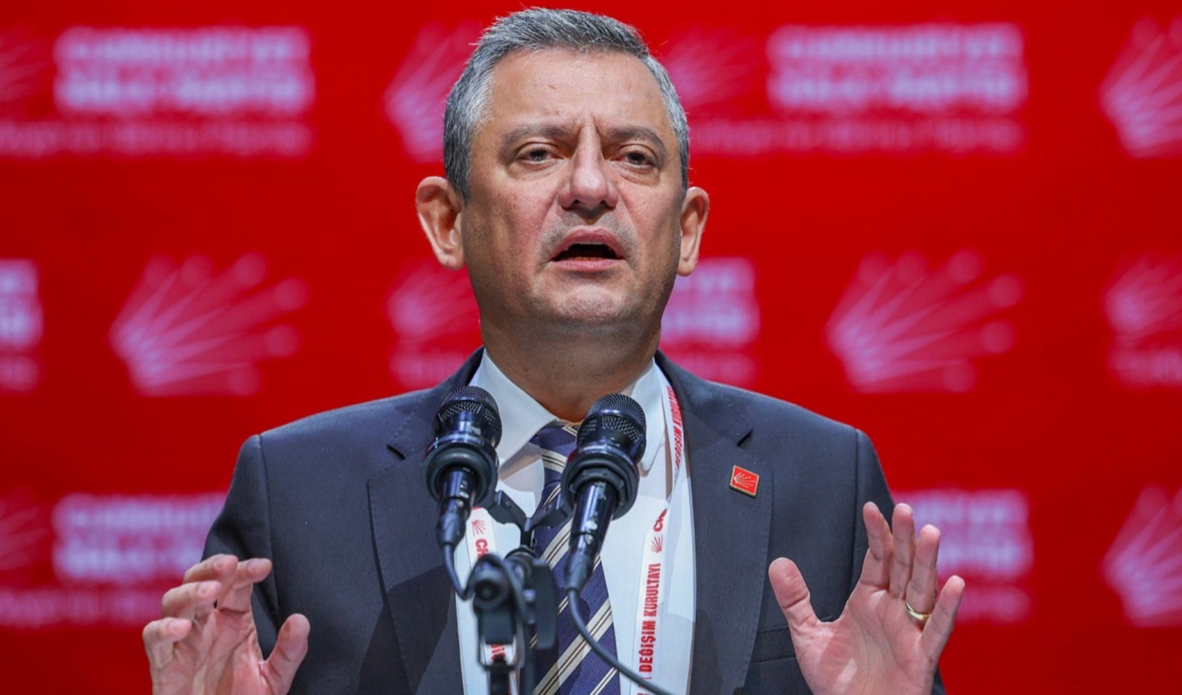 Özgür Özel İzmir’de Roman vatandaşlarla bir araya geldi