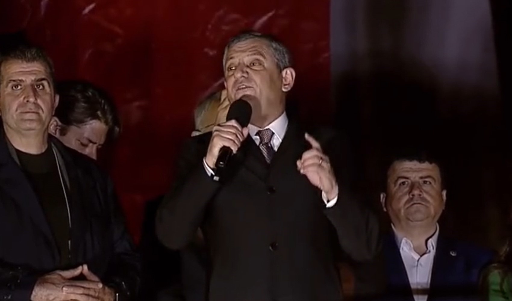 CHP Genel Başkanı Özgür Özel Bursa'dan Bozbey çağrısı yaptı