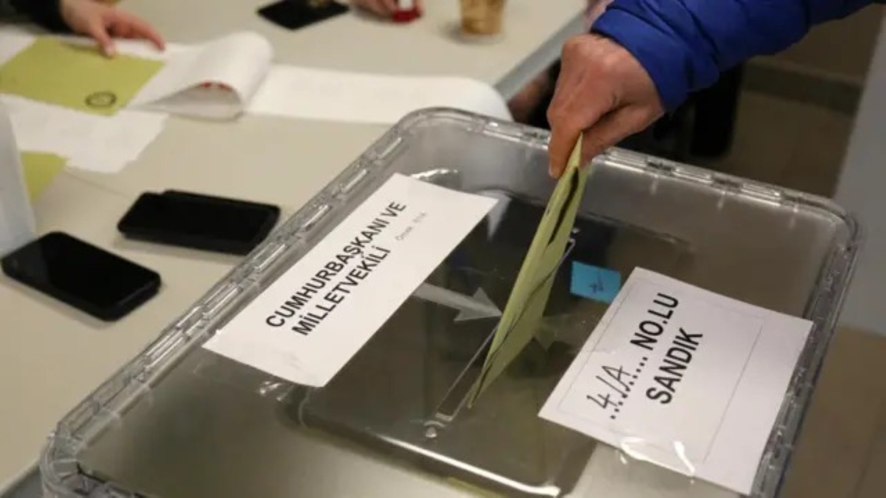 Son ankette AKP ve CHP arasındaki fark dikkat çekti