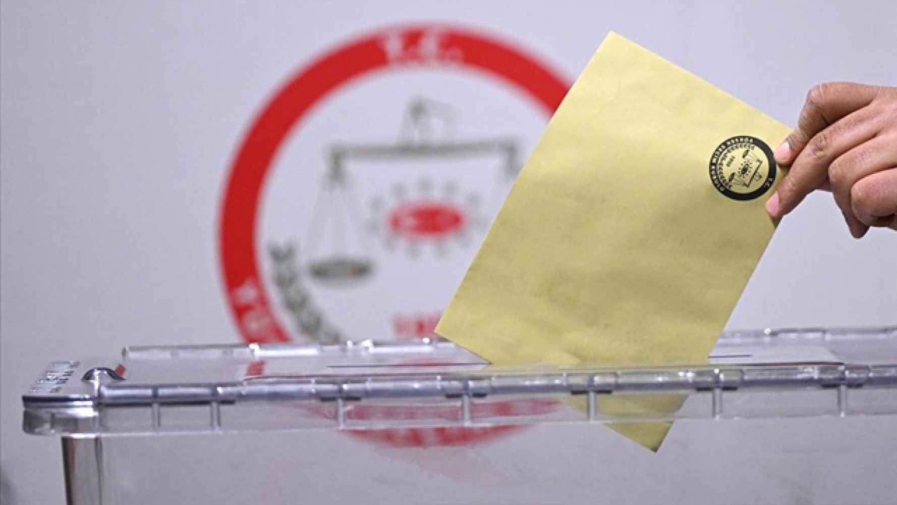 Son ankette AKP ve CHP arasındaki fark dikkat çekti