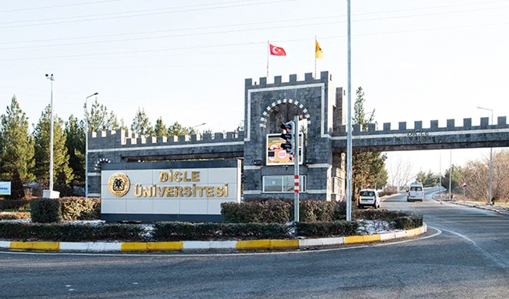 Dicle Üniversitesi kampüsünde petrol bulundu