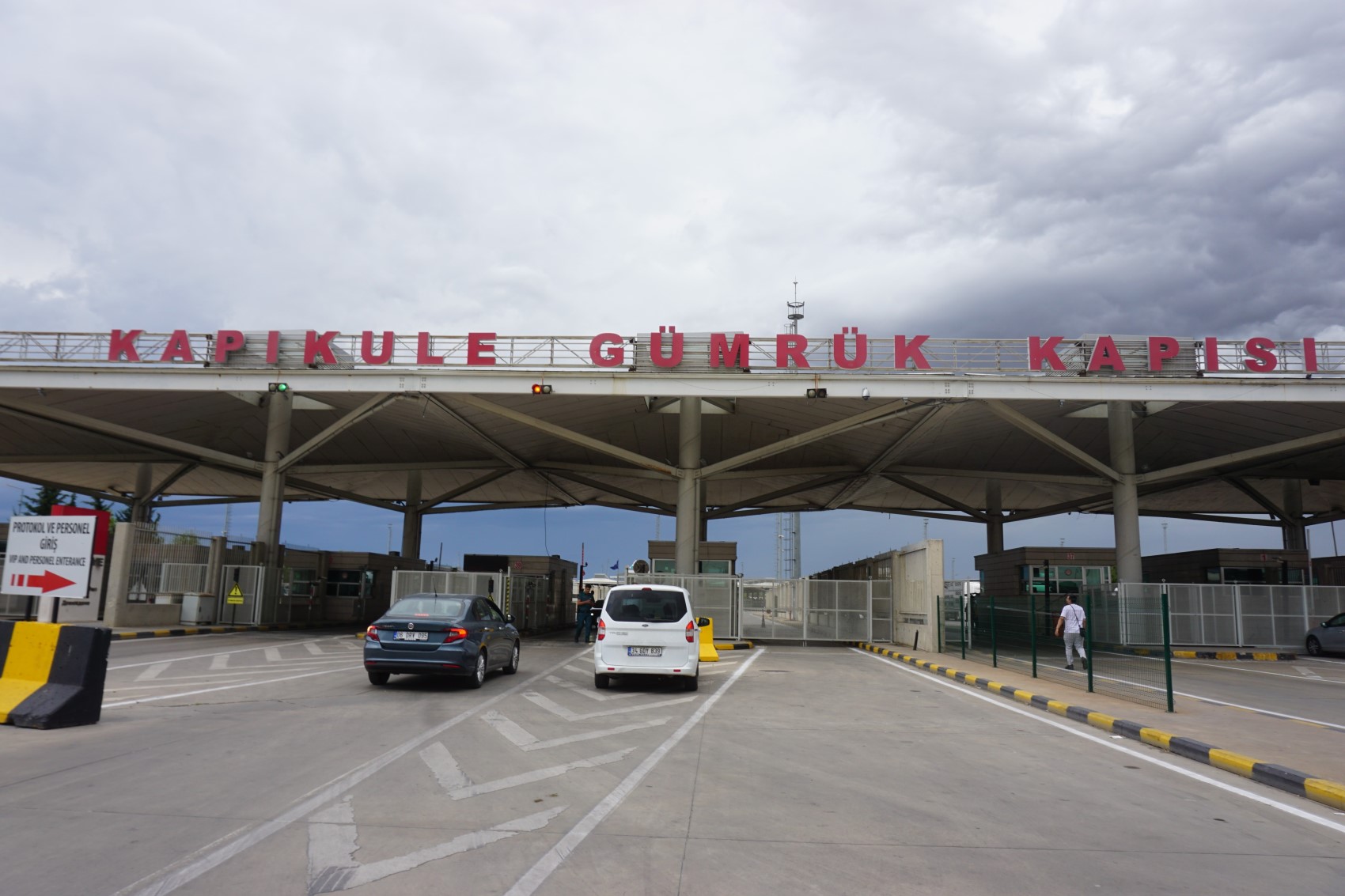 Milletvekili Ün'ün aracıyla kaçakçılık davasında karar: Hapis ve para cezası