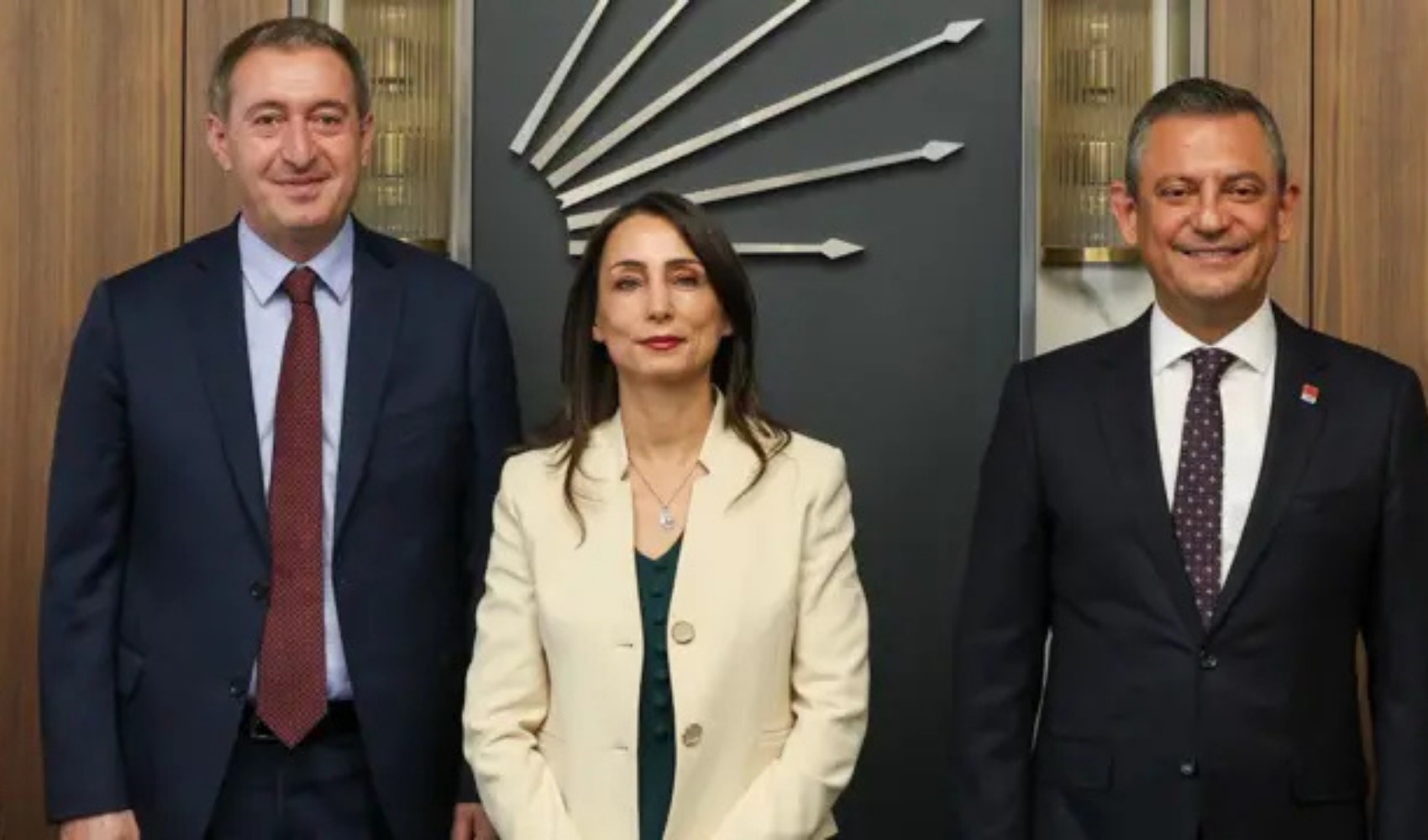 Özgür Özel, DEM Parti Eş Genel Başkanları ile görüşecek