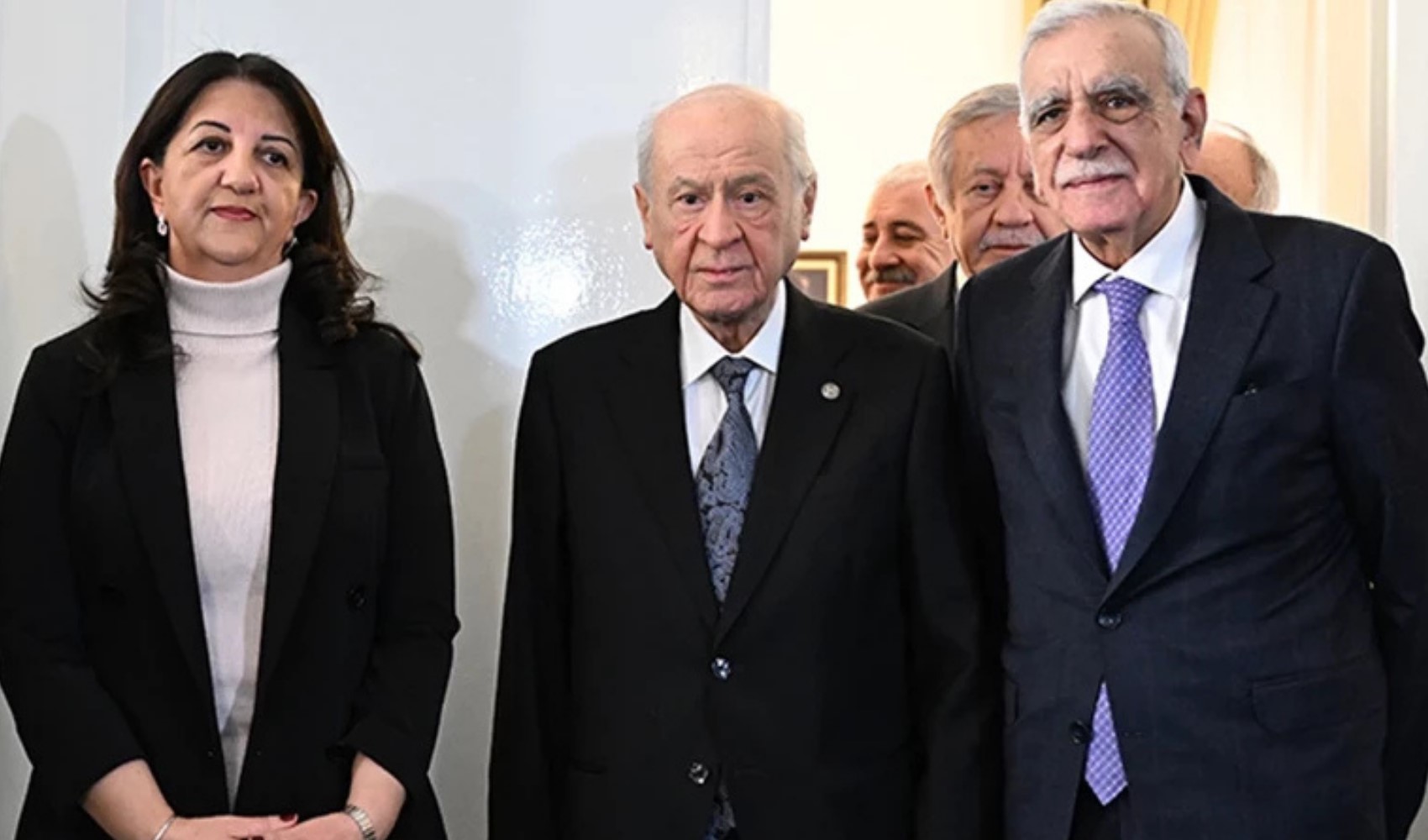 İmralı kraliçesi de 'Bahçeli’nin yüzde 100 dönüştüğünü' düşünüyor!..