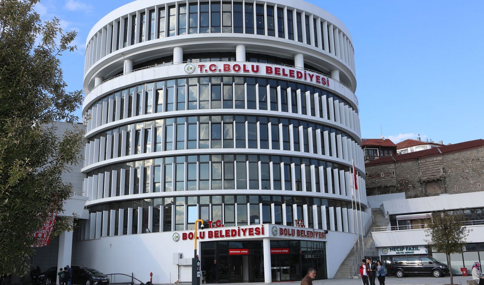 Bolu Belediyesi soruşturmasında 3 yönetici serbest