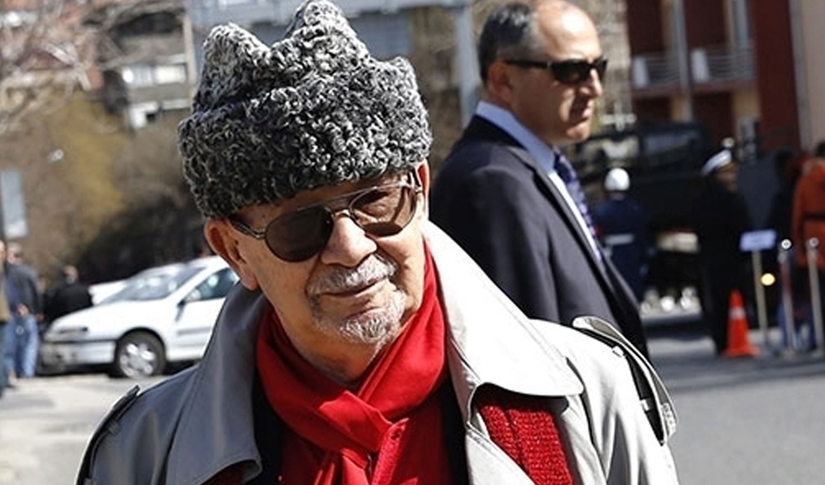 Yalçın Küçük hayatını kaybetti