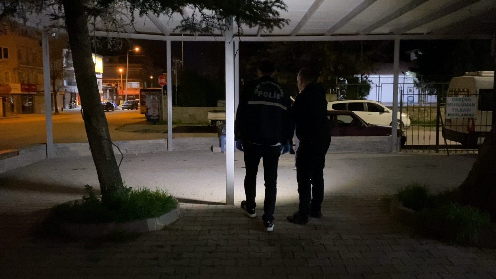 Aşk üçgeni bıçaklı kavgaya dönüştü