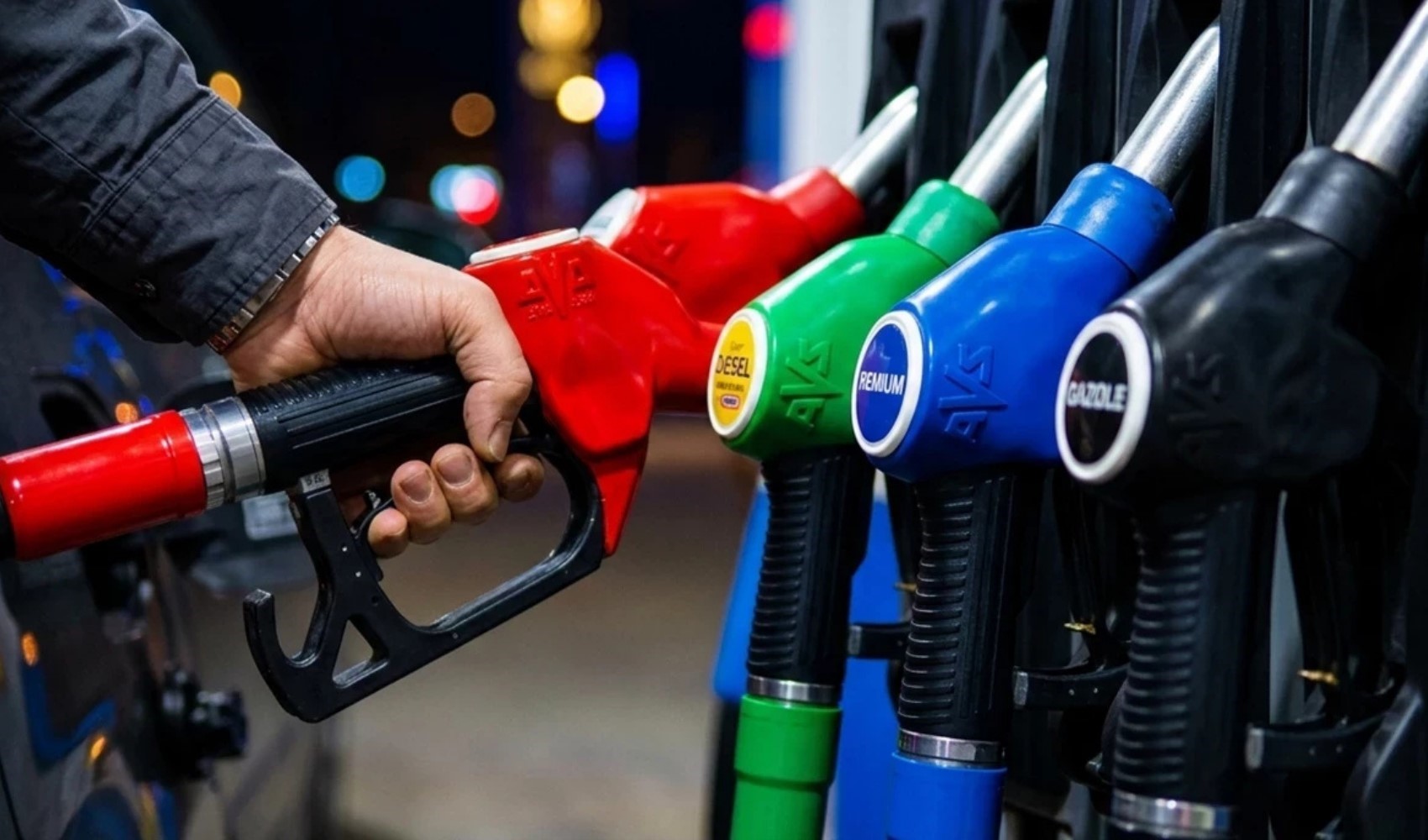 Akaryakıt fiyatlarına büyük zam!