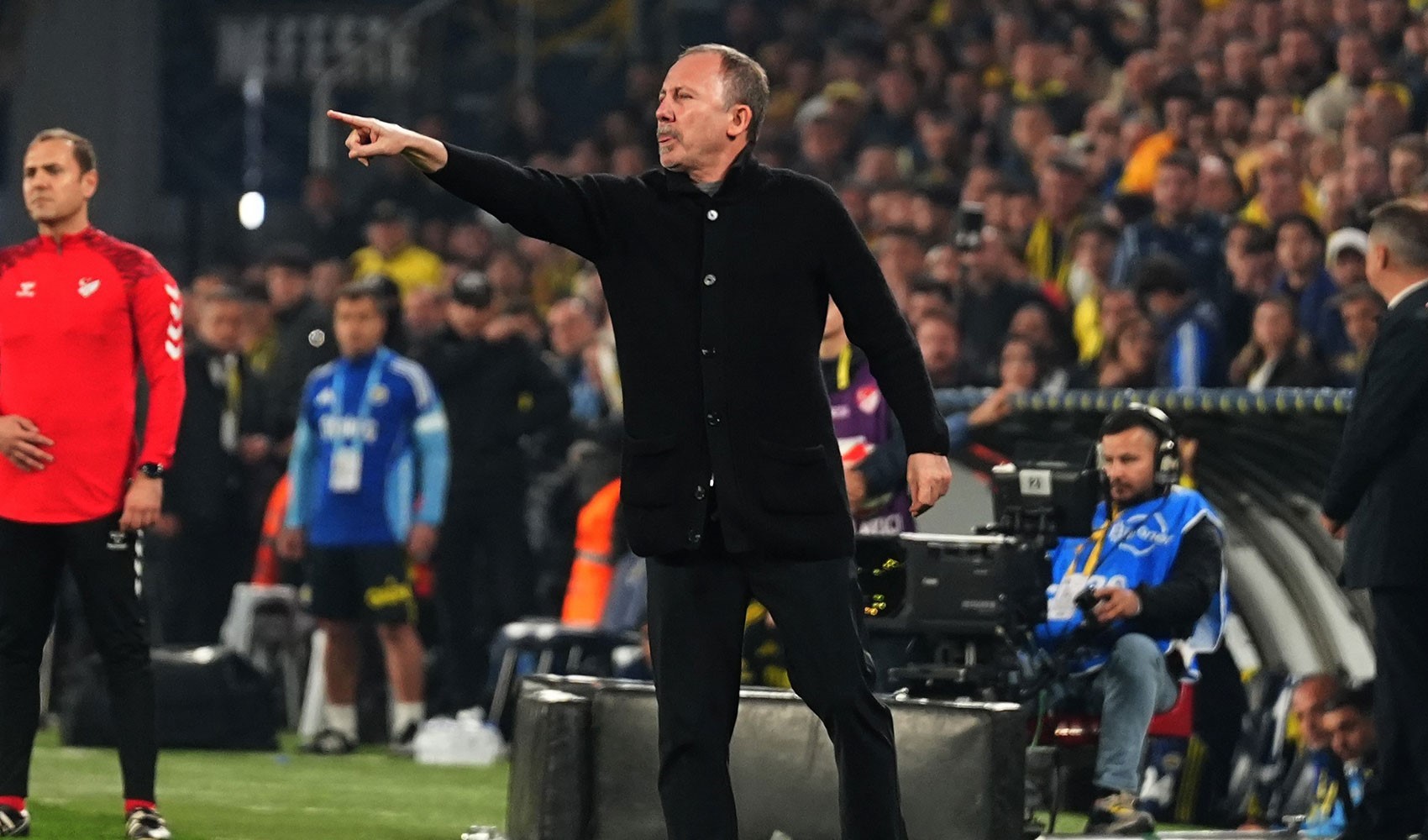 Serdal Adalı, Sergen Yalçın ve 2 futbolcu PFDK'ya sevk edildi