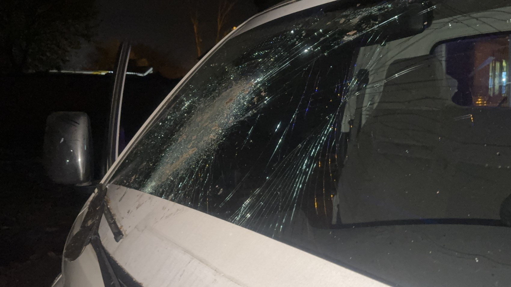 Yeni taşındıkları eve husumetlileri geldi, 14 yaşındaki çocuk silahla vuruldu