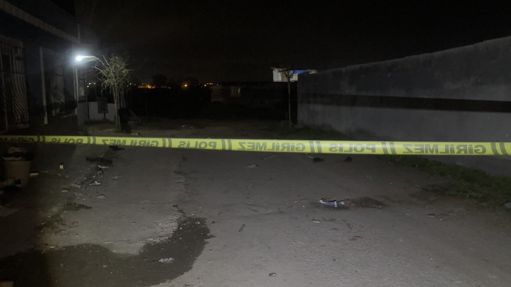 Yeni taşındıkları eve husumetlileri geldi, 14 yaşındaki çocuk silahla vuruldu