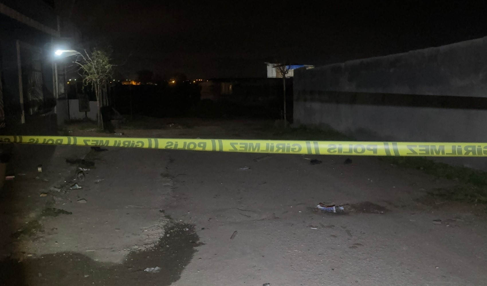 Yeni taşındıkları eve husumetlileri geldi, 14 yaşındaki çocuk silahla vuruldu