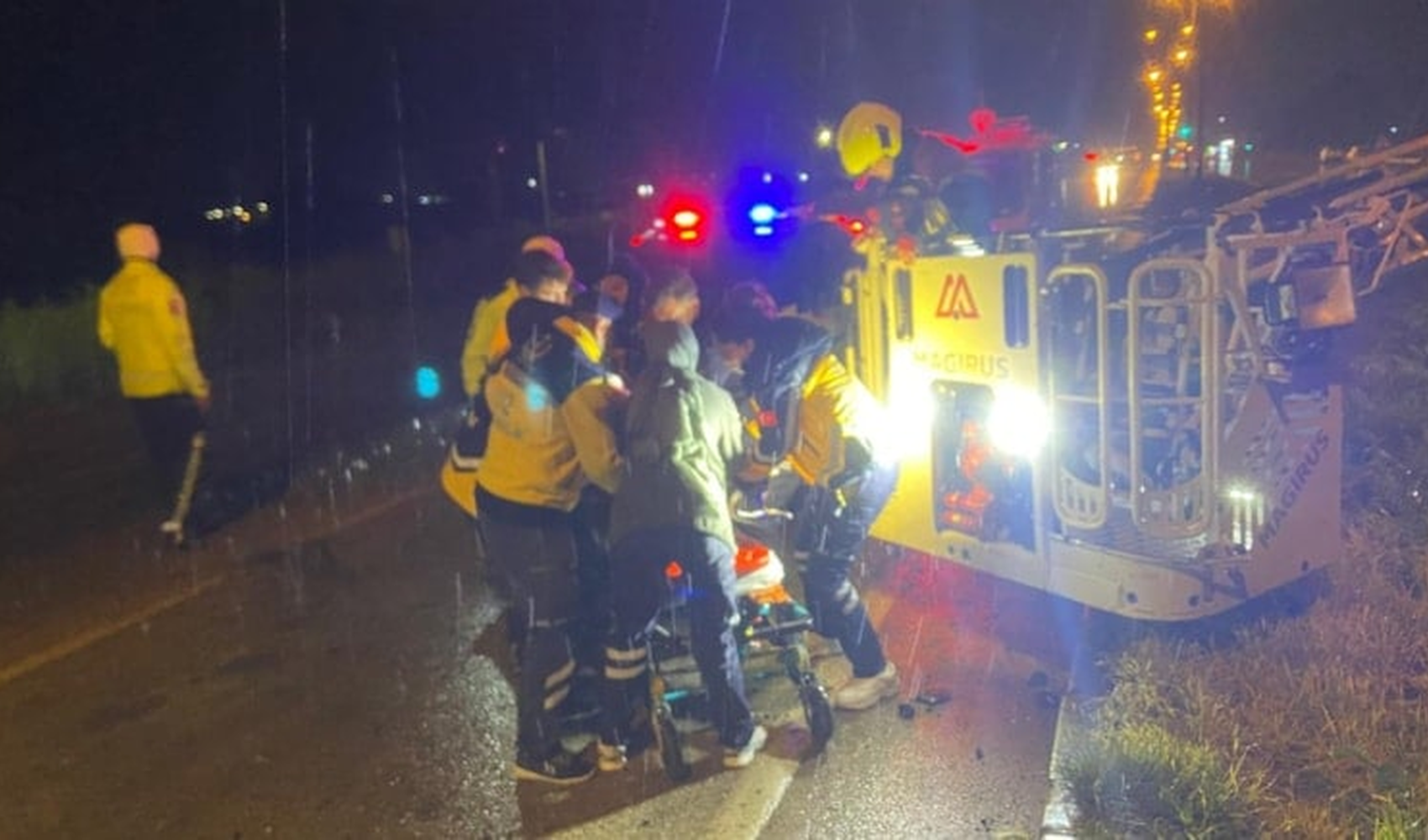 Bandırma'da yolcu otobüsü devrildi: 3 ölü, 22 yaralı