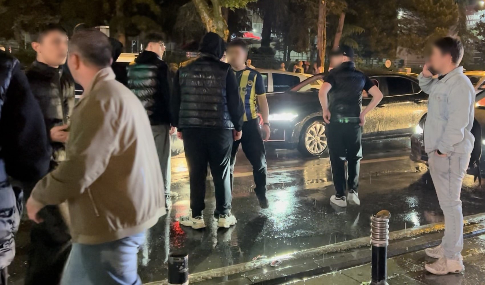 Bağdat Caddesi’nde şampiyonluk kutlamasında gerginlik
