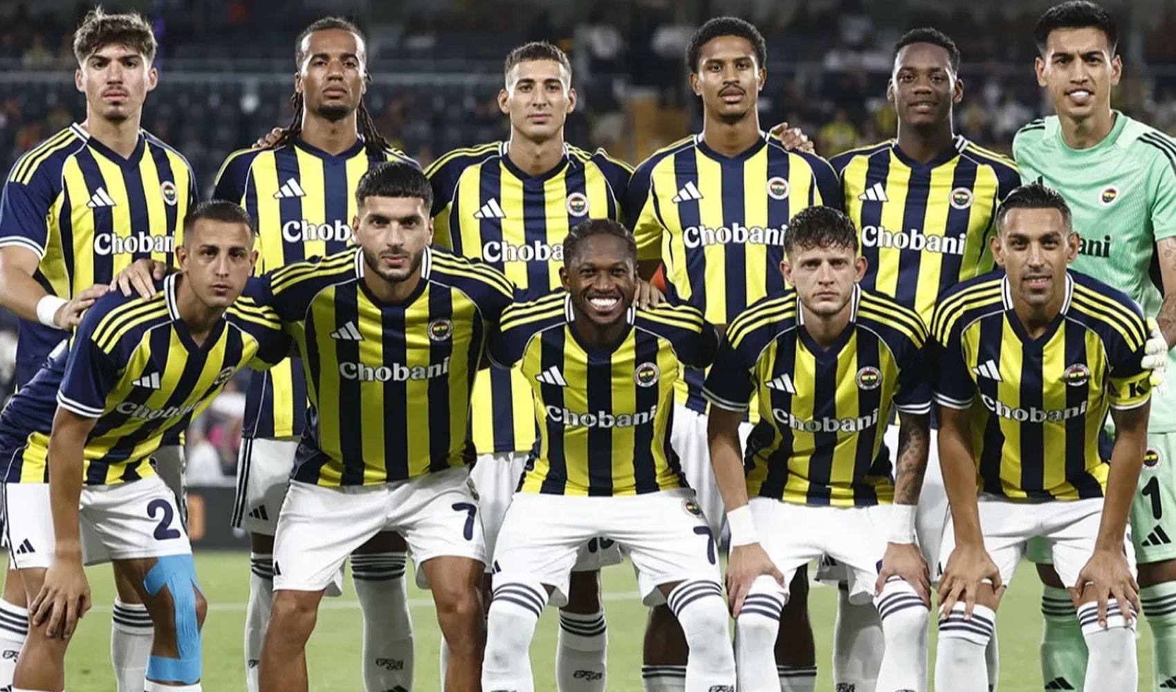Fenerbahçe'nin eski yıldızı Galatasaray'ın şampiyonluk paylaşımını beğendi
