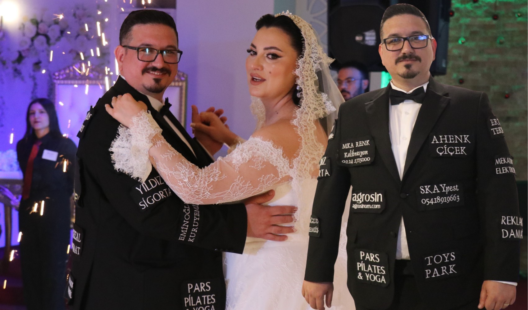 Damatlığını reklam panosuna çevirdi