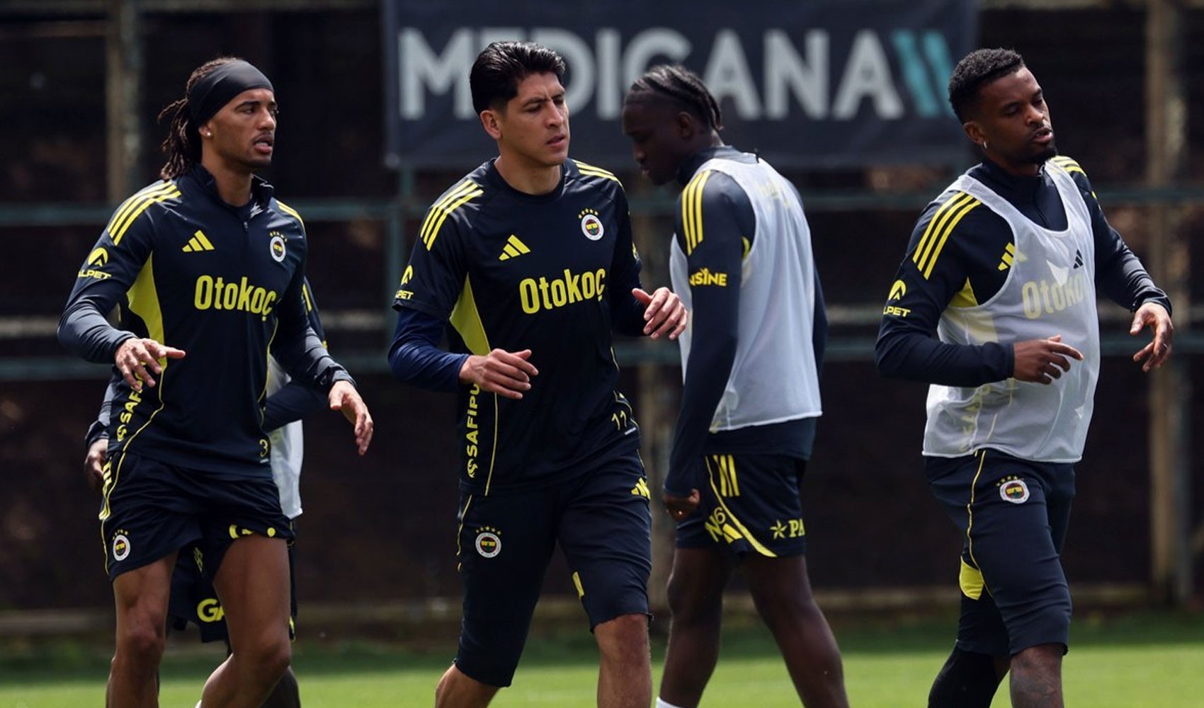 Fenerbahçe'de bileti kesinlen ilk isim belli oldu