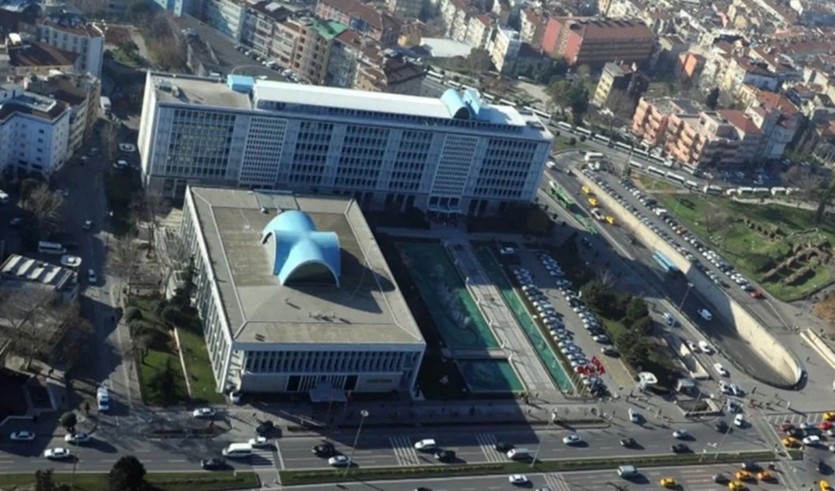 İBB soruşturmasında yeni gelişme: O isim İstanbul Havalimanı'nda gözaltına alındı