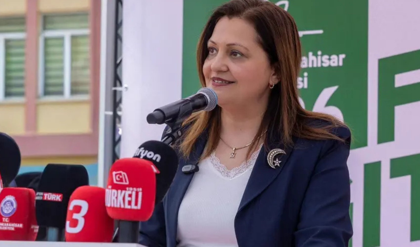 Afyonkarahisar'da Burcu Köksal depremi...