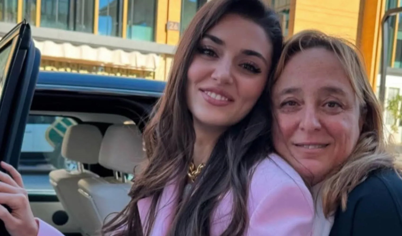 Hande Erçel'den Ayşe Barım kararı