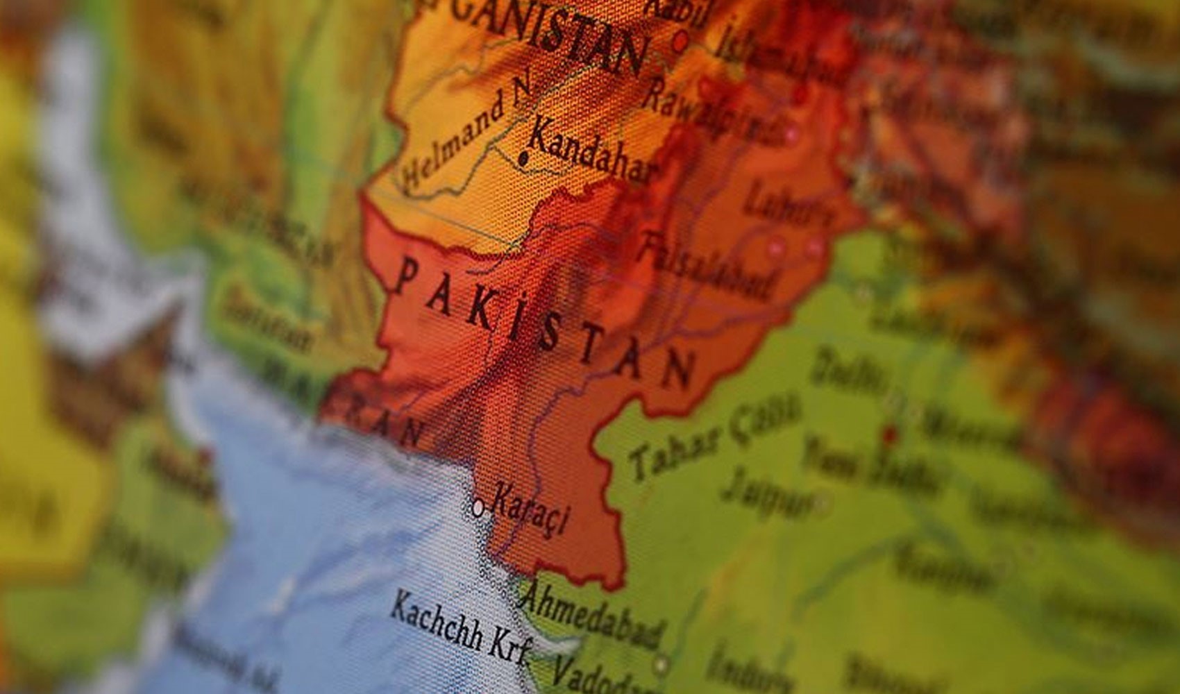 Pakistan'dan dikkat çeken İran adımı: İzin verdi