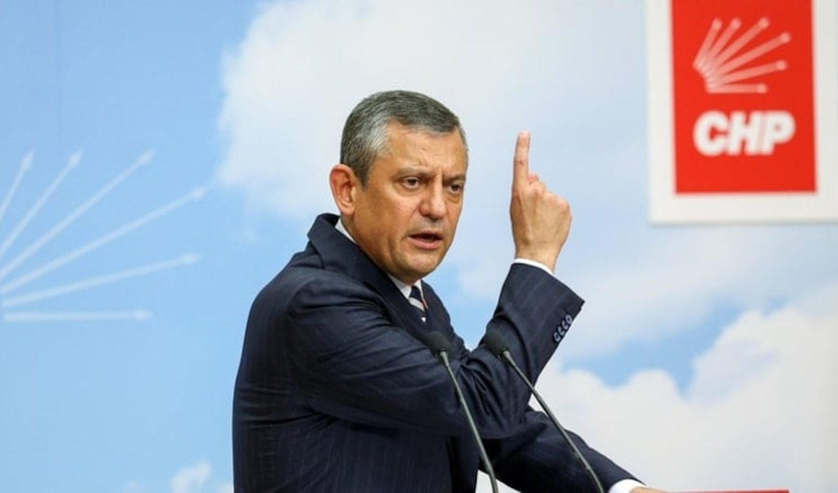 CHP için kapatma tartışmaları gündemde: İktidara yakın hukukçular iddialarını arttırdı
