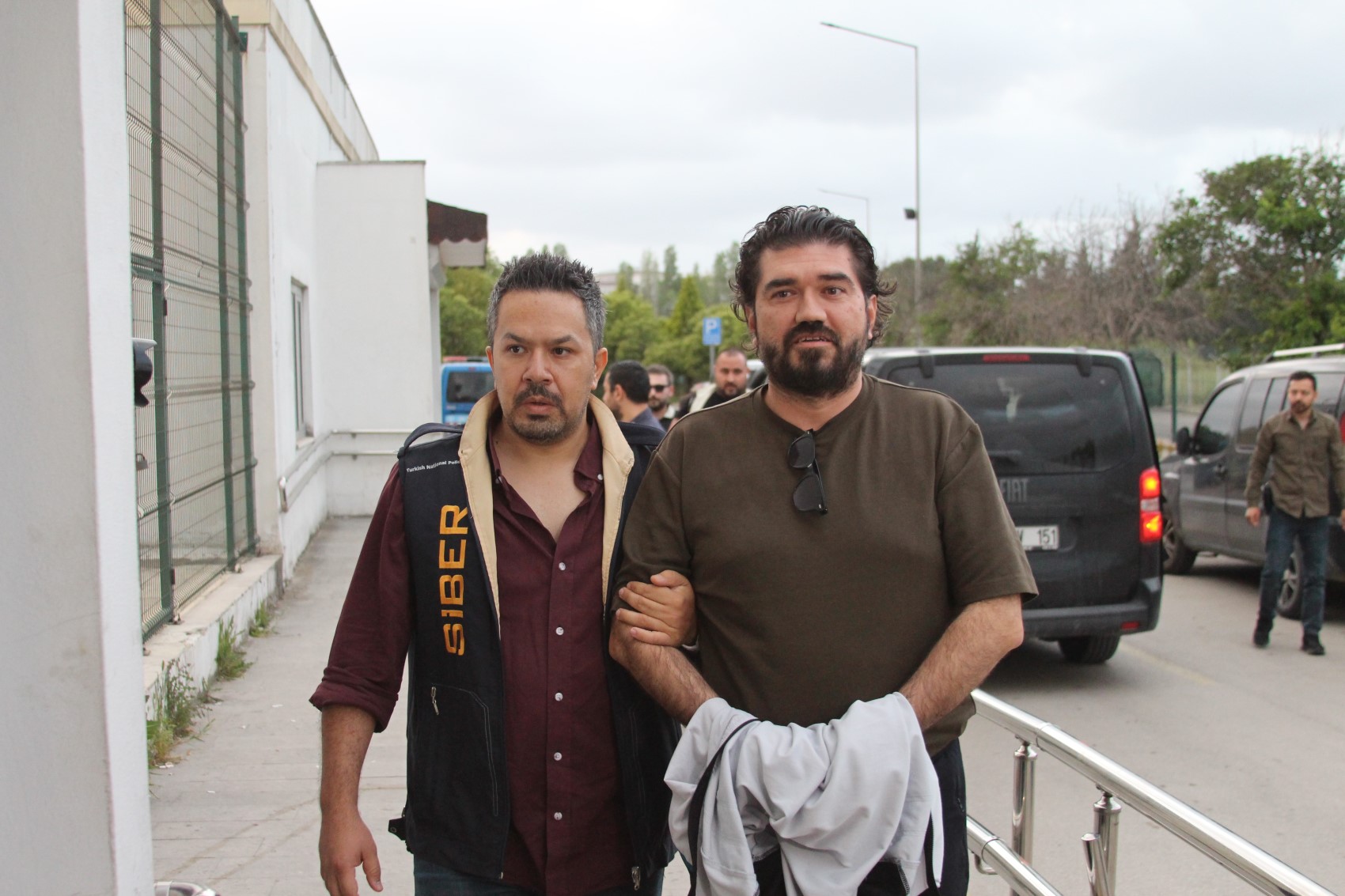 Gözaltına alınan Rasim Ozan Kütahyalı Adana’ya getirildi