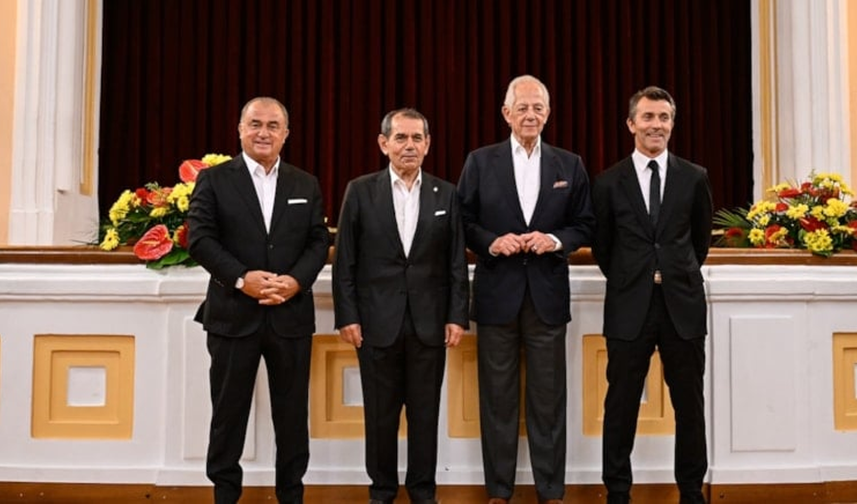 Galatasaray UEFA Kupası zaferinin bir araya geldi