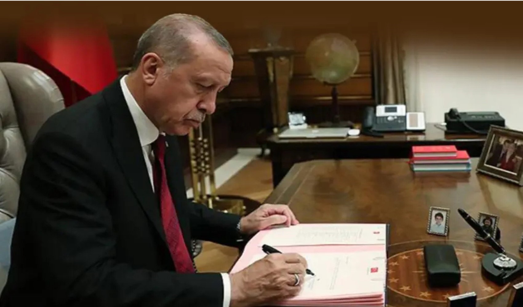 Erdoğan peş peşe imzaladı: Özelleştirmeler durmak bilmiyor