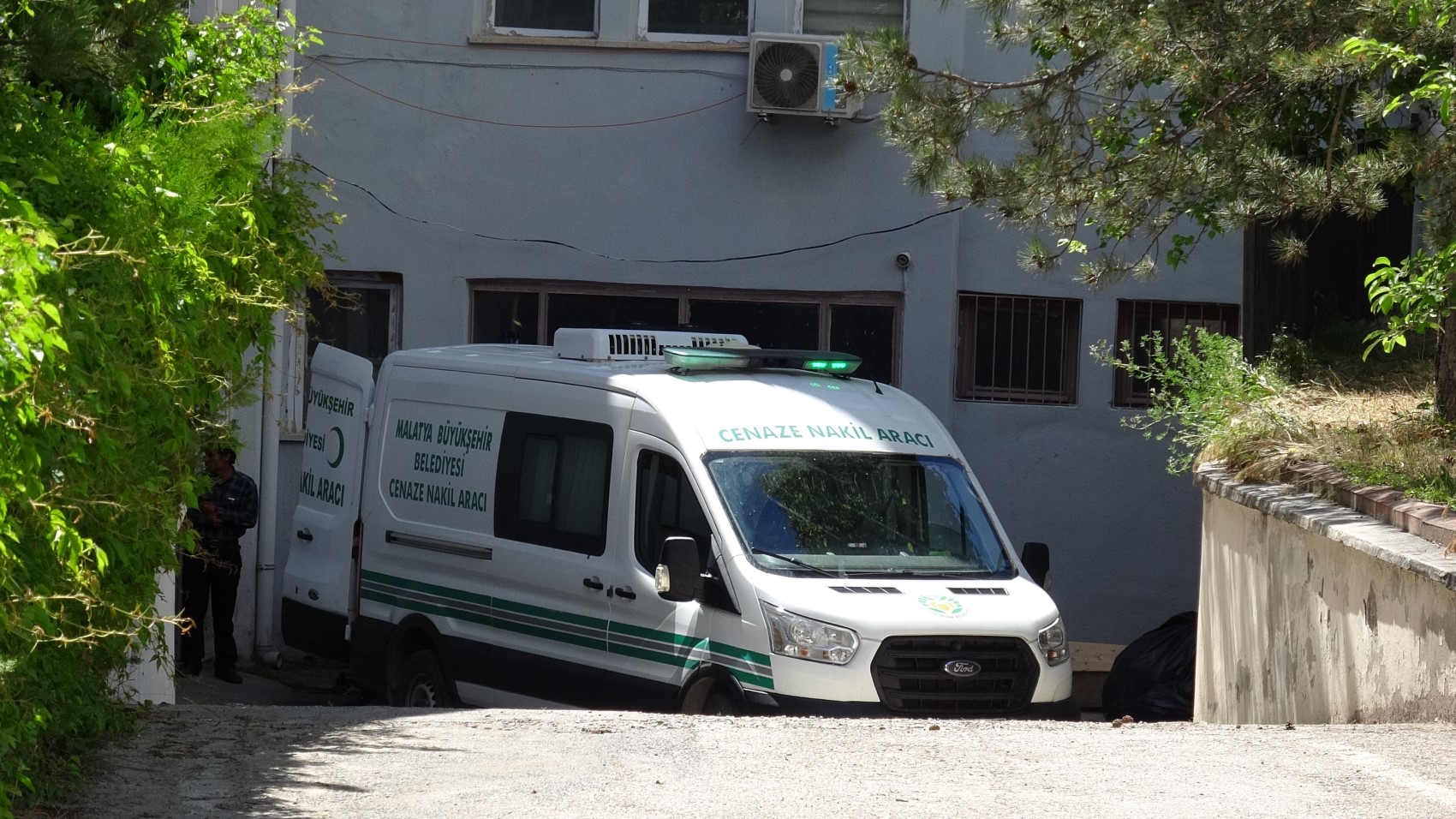 Malatya'da 18 yaşındaki genç kız parkta ölü bulundu