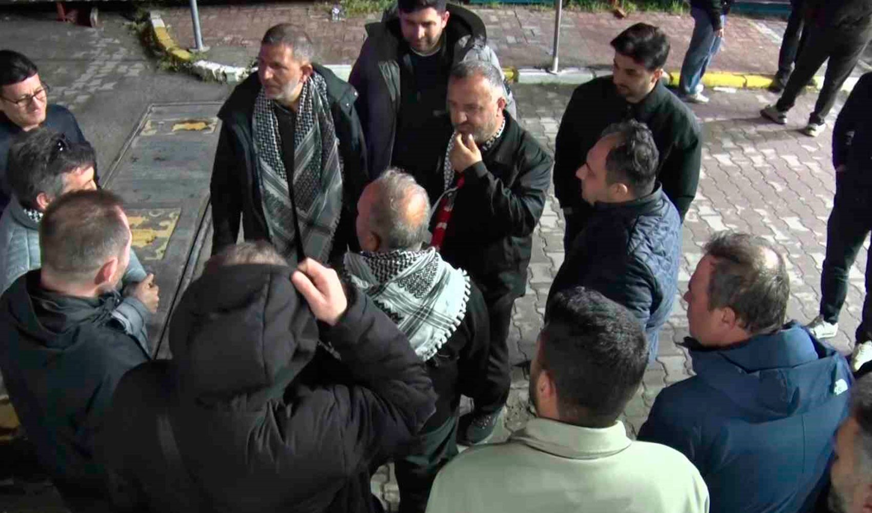 Türkiye'ye getirilen Sumud Filosu aktivistleri sağlık kontrolünden geçti