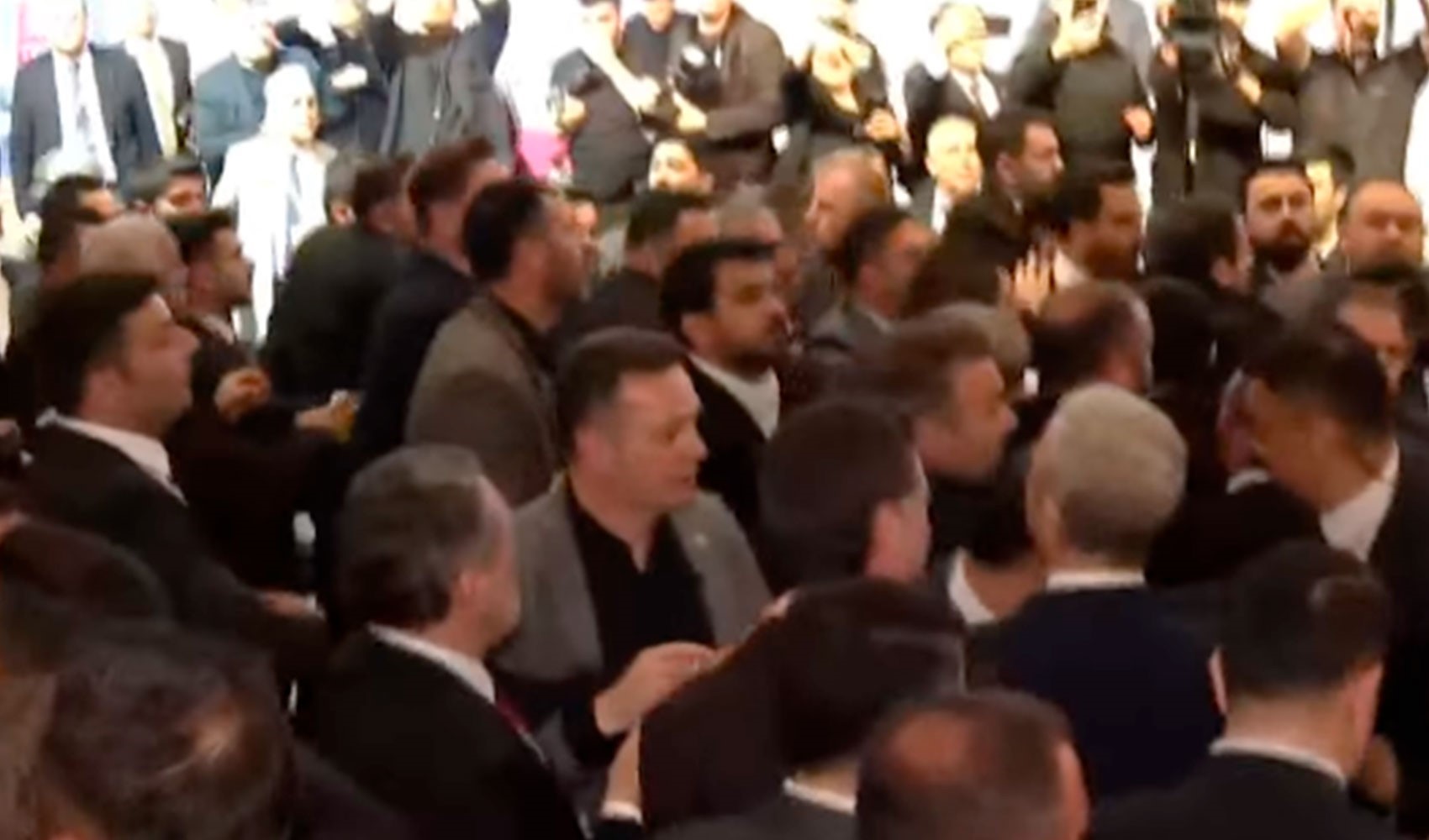 Türkiye Belediyeler Birliği seçiminde kavga çıktı