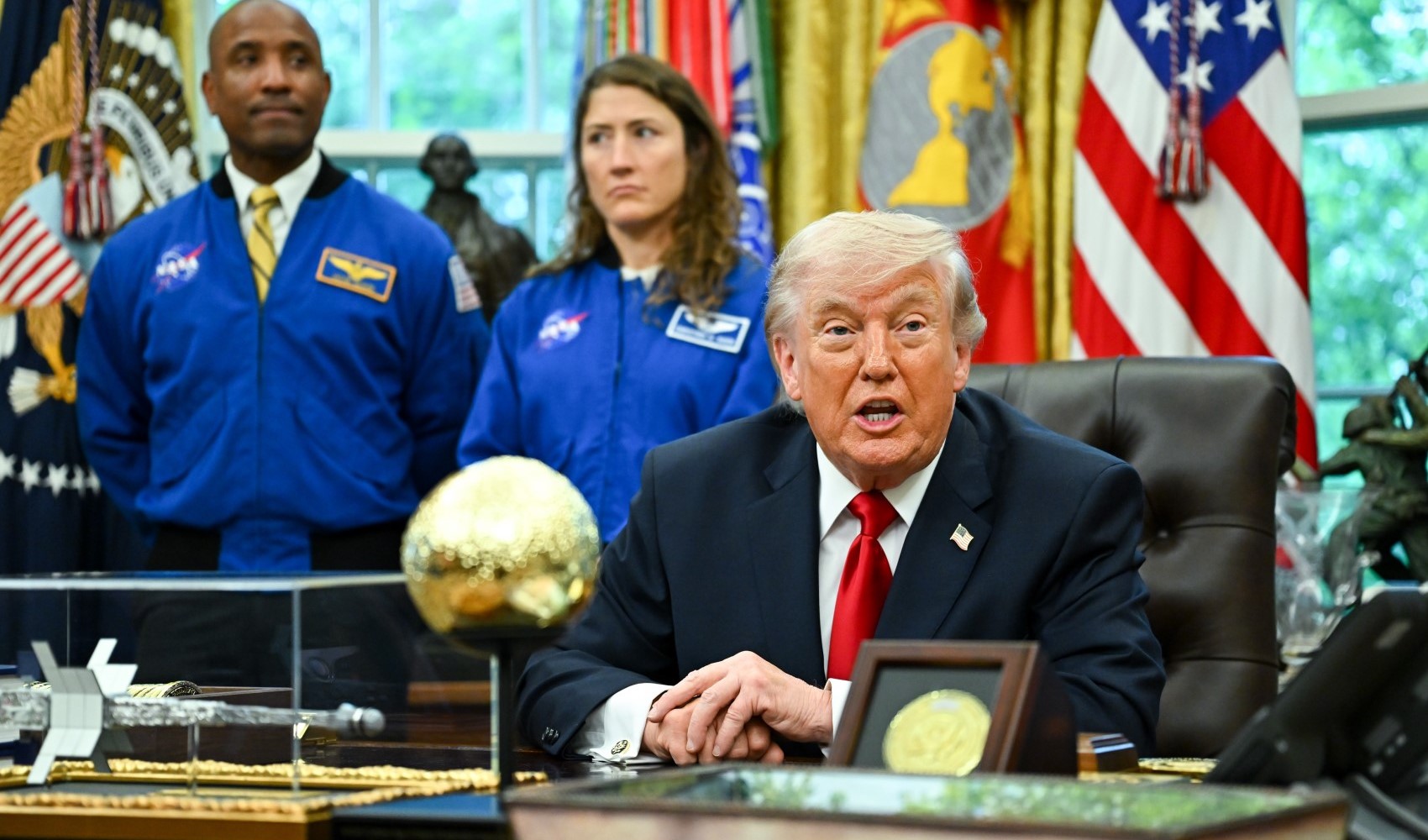 Trump’tan silah çıkışı: 'Kürtlerden memnun değilim, silahları geri vermediler'