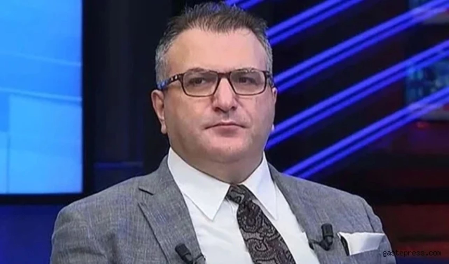 Cem Küçük'ten eski dosyaları açacak iddia: ROK iki lüks aracın üstüne çöktü!