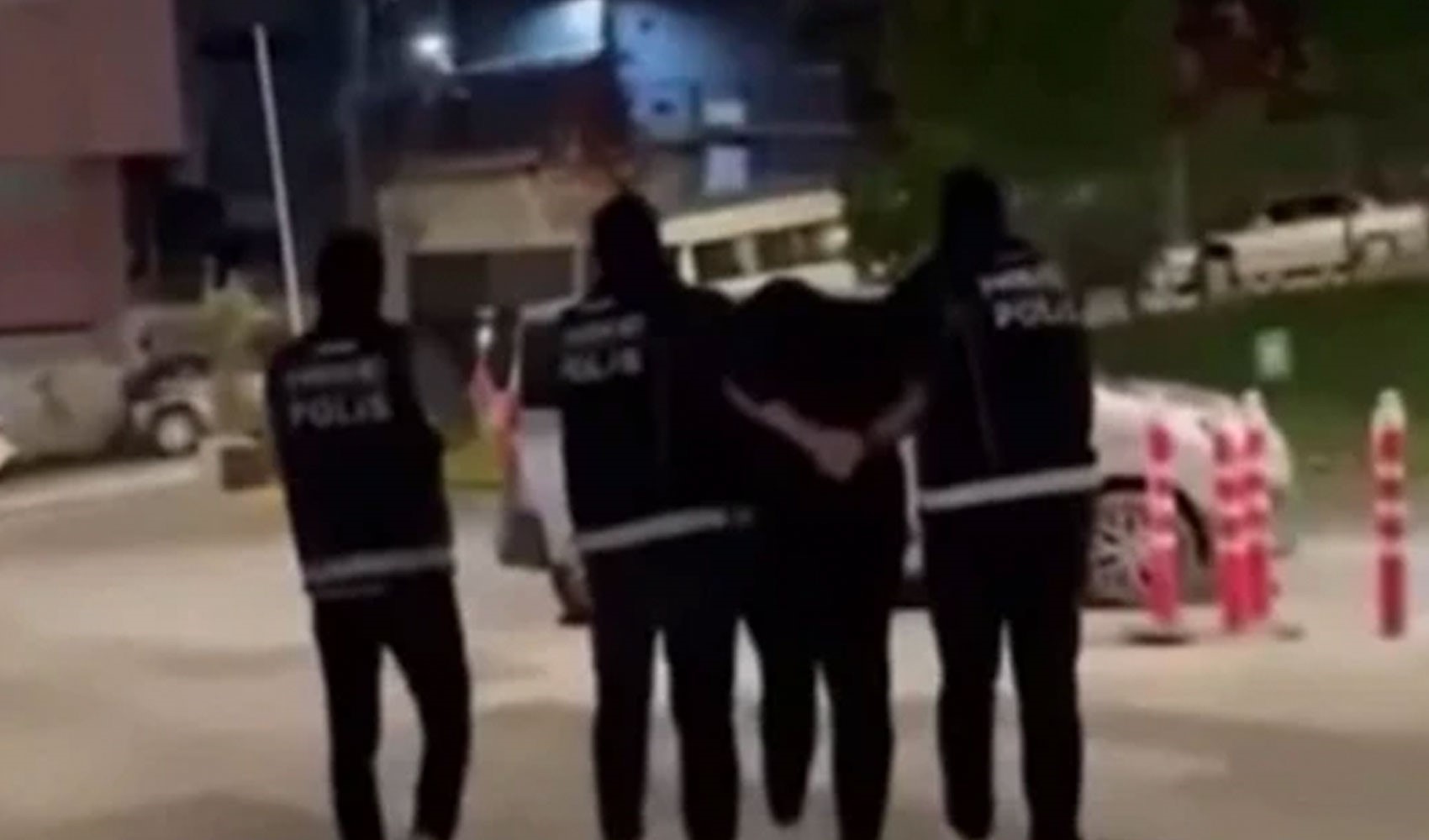 Almanya'nın 'difüzyon mesajıyla' aradığı uyuşturucu kartelinin elebaşı İstanbul'da yakalandı