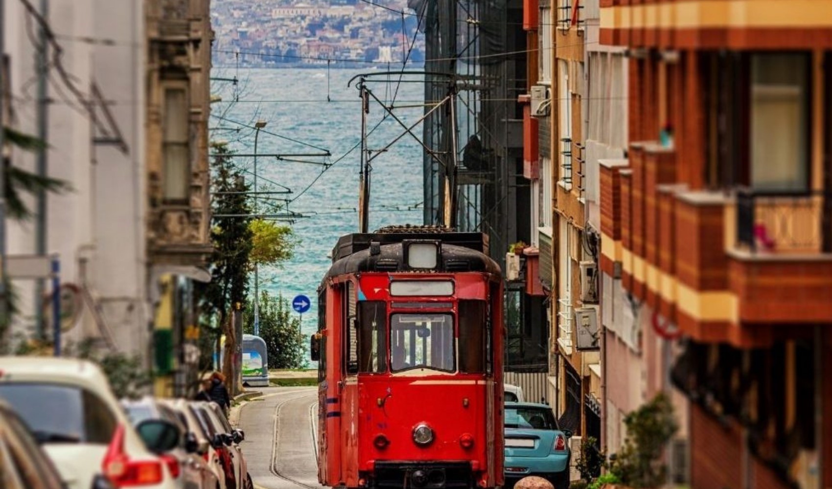 Kadıköy’e operasyon: Sokaklar ablukada, mekanlar mühürlü