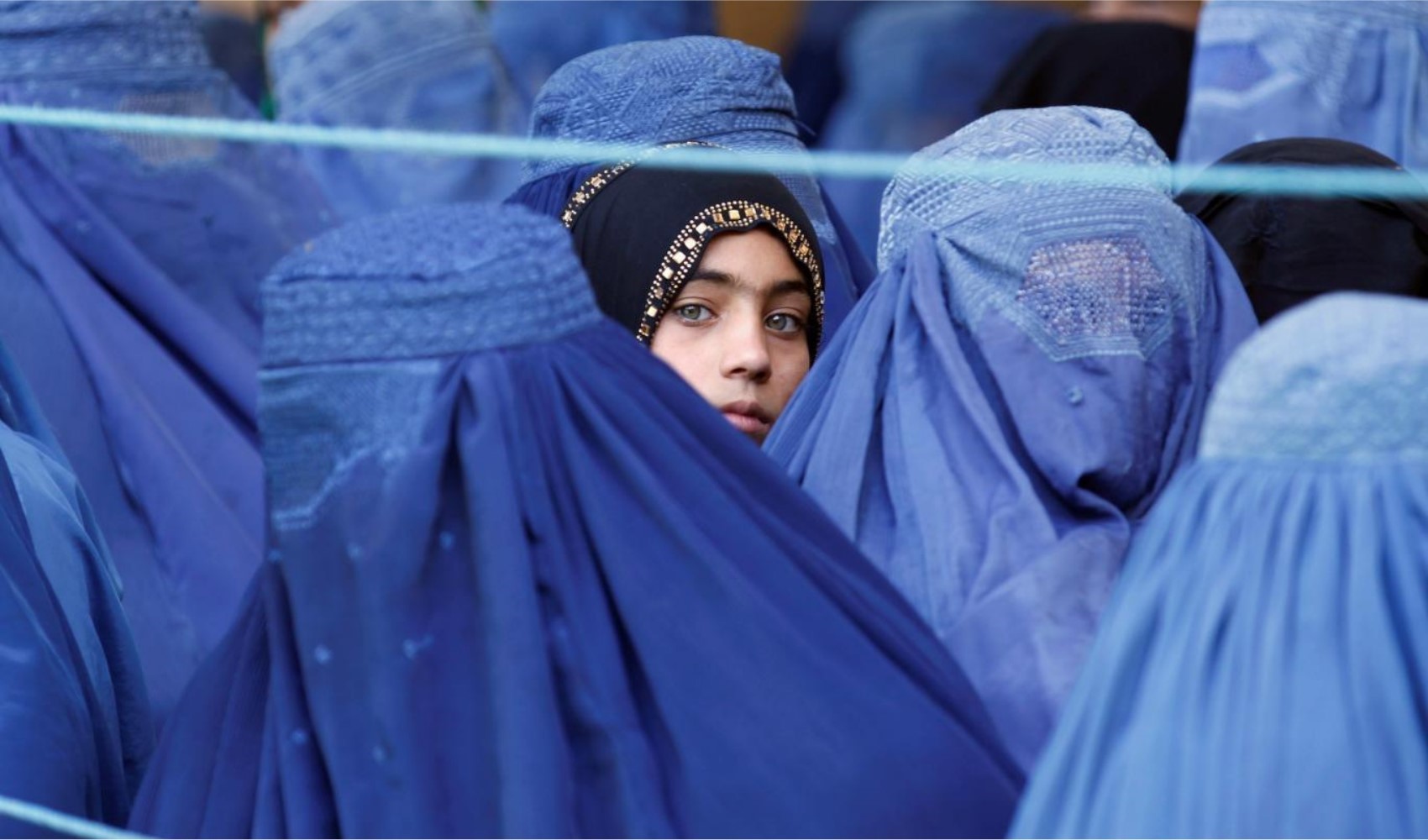 Şeriat karanlığında Afganistan: 'Kız çocukları satışa çıktı'