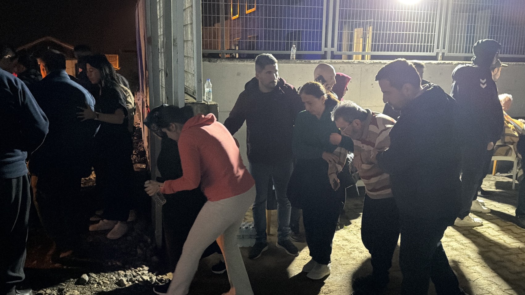 Düzce'de huzurevinde yangın: 54 kişi tahliye edildi
