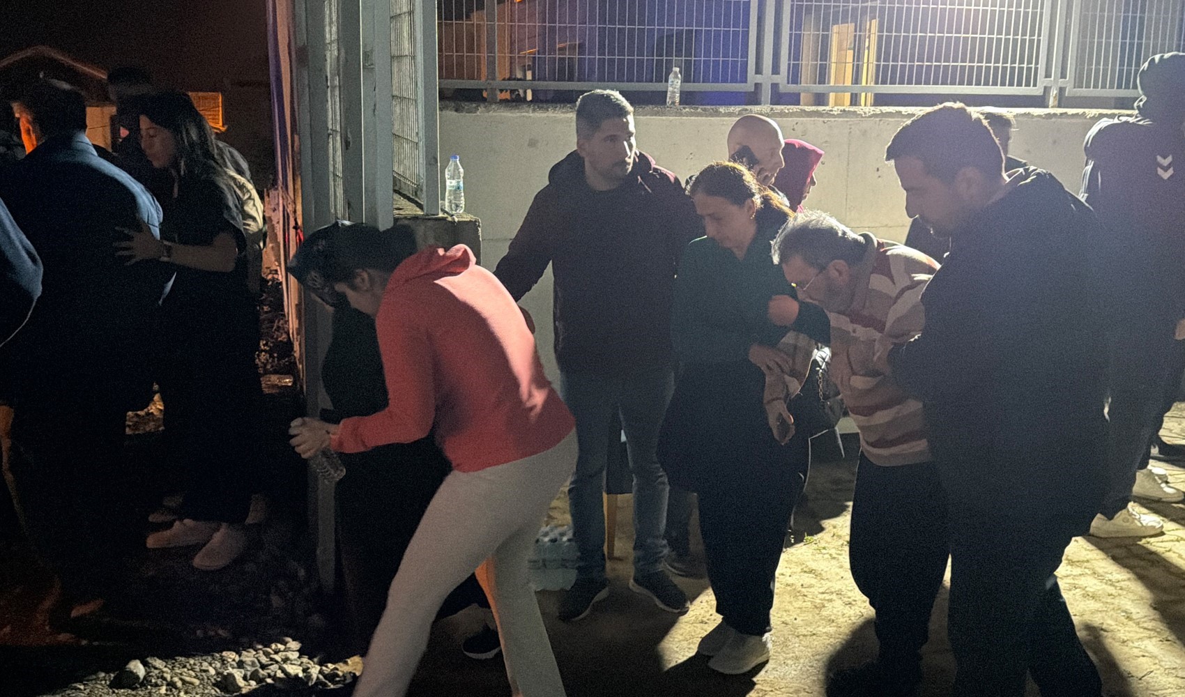 Düzce'de huzurevinde yangın: 54 kişi tahliye edildi